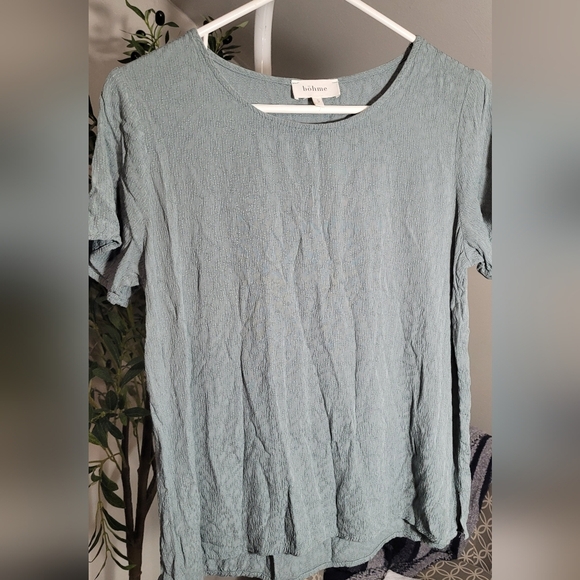 bohme Tops - Bohme Textured Short Sleeve Shirt 100% Rayon Small